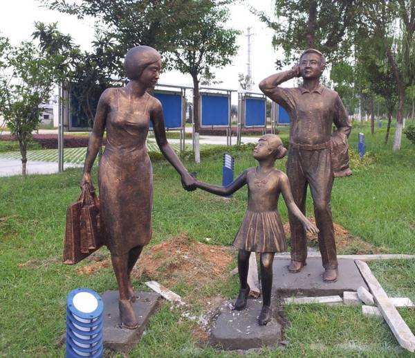 太湖(hú)縣人(rén)口文(wén)化(huà)園雕塑