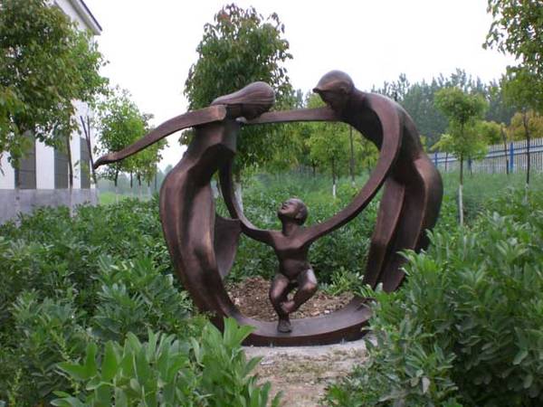 下(xià)塘計(jì)生(shēng)小(xiǎo)品雕塑《幸福之家(jiā)》