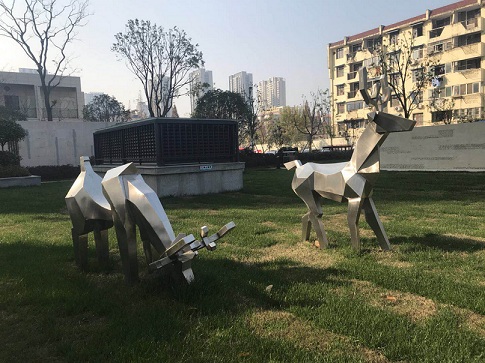 國(guó)祯地(dì)産不(bù)鏽鋼雕塑